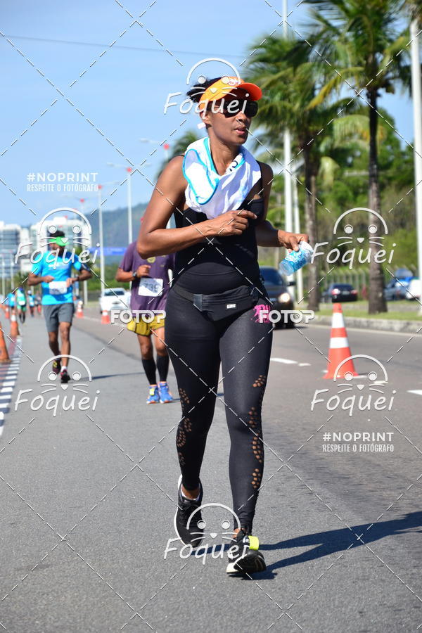 Buy your photos of the event21KES - Meia Maratona do Esprito Santo on Fotop