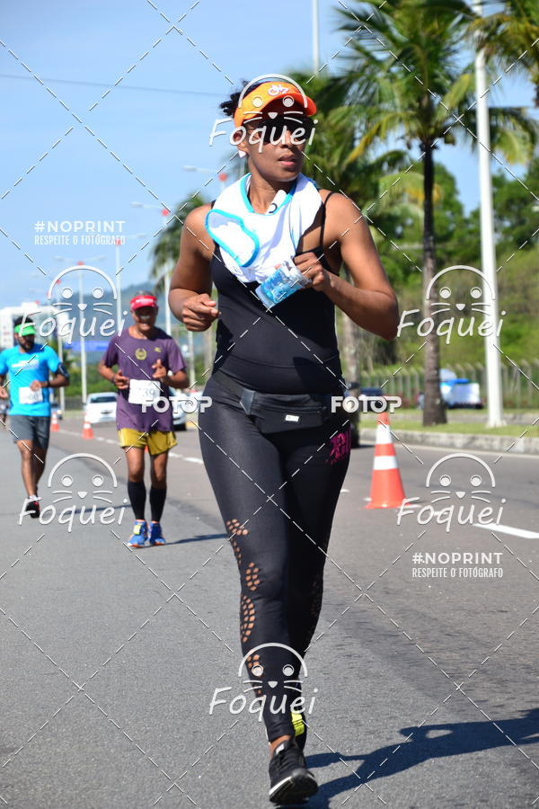 Buy your photos of the event21KES - Meia Maratona do Esprito Santo on Fotop