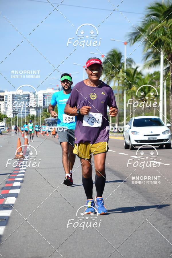 Buy your photos of the event21KES - Meia Maratona do Esprito Santo on Fotop