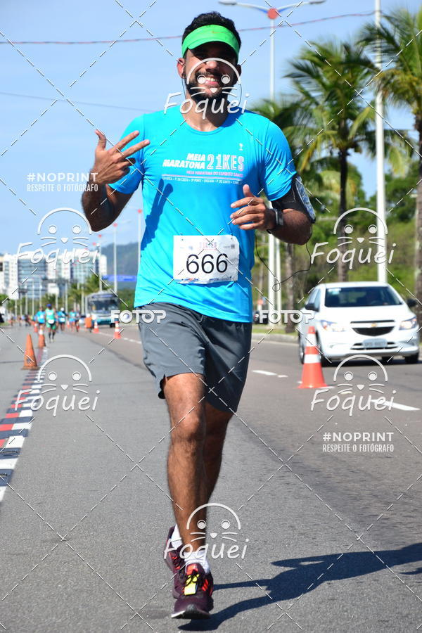 Buy your photos of the event21KES - Meia Maratona do Esprito Santo on Fotop