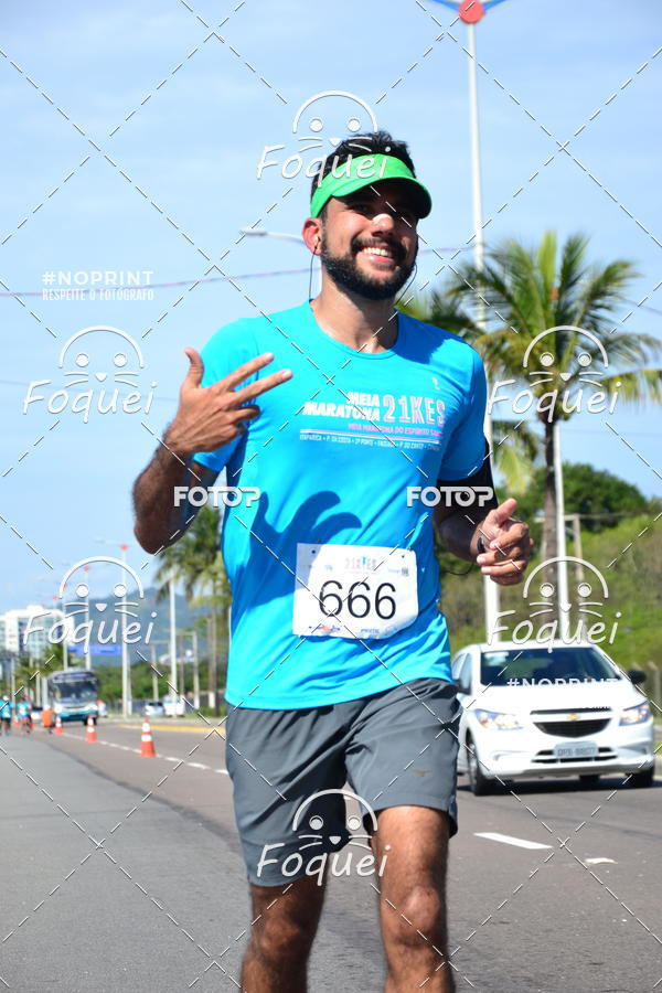 Buy your photos of the event21KES - Meia Maratona do Esprito Santo on Fotop