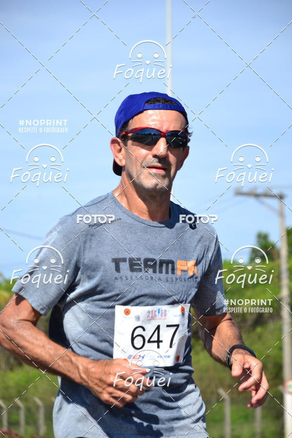 Buy your photos of the event21KES - Meia Maratona do Esprito Santo on Fotop