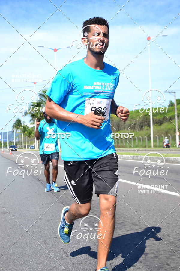 Buy your photos of the event21KES - Meia Maratona do Esprito Santo on Fotop