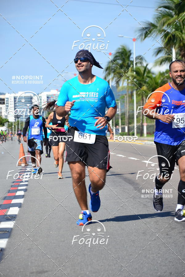 Buy your photos of the event21KES - Meia Maratona do Esprito Santo on Fotop
