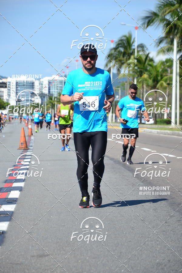 Buy your photos of the event21KES - Meia Maratona do Esprito Santo on Fotop