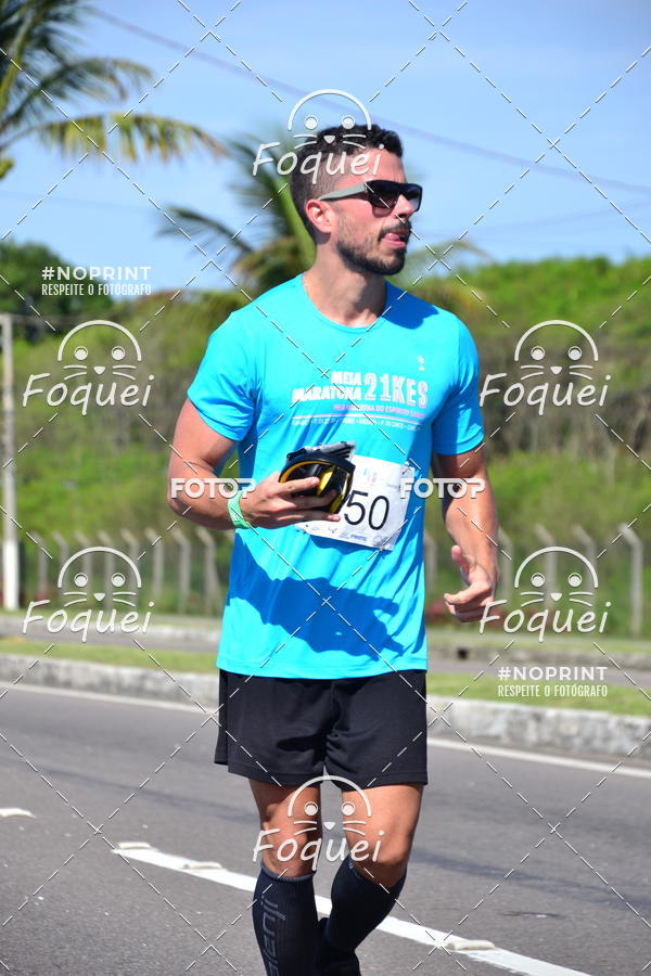 Buy your photos of the event21KES - Meia Maratona do Esprito Santo on Fotop
