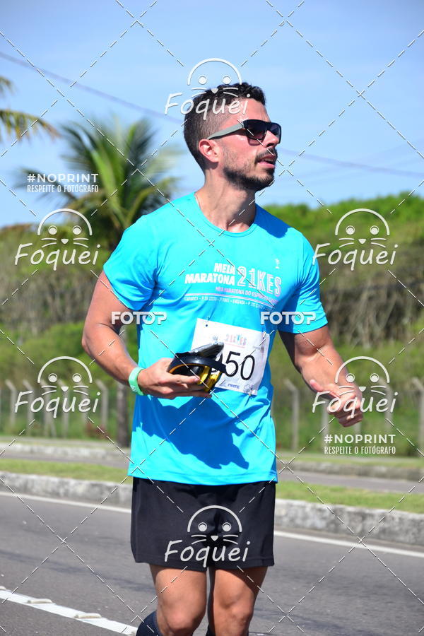 Buy your photos of the event21KES - Meia Maratona do Esprito Santo on Fotop