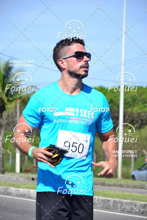 Buy your photos of the event21KES - Meia Maratona do Esprito Santo on Fotop