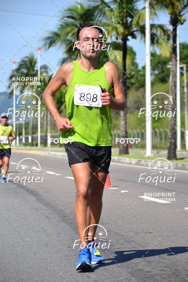 Buy your photos of the event21KES - Meia Maratona do Esprito Santo on Fotop