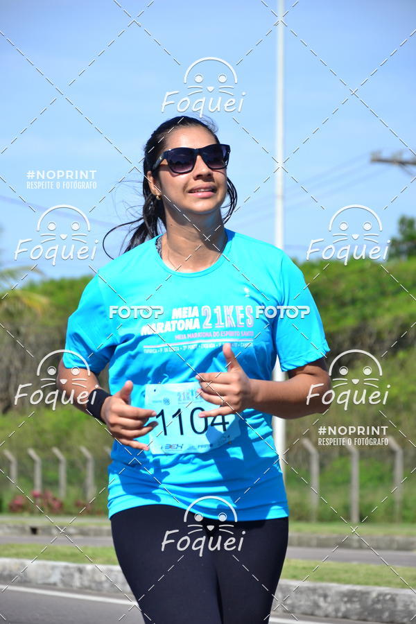 Buy your photos of the event21KES - Meia Maratona do Esprito Santo on Fotop