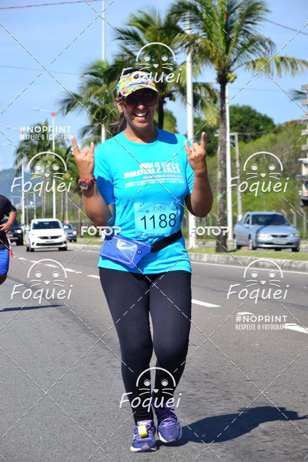 Buy your photos of the event21KES - Meia Maratona do Esprito Santo on Fotop