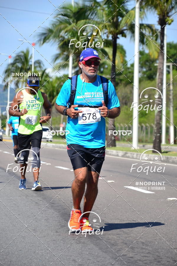 Buy your photos of the event21KES - Meia Maratona do Esprito Santo on Fotop