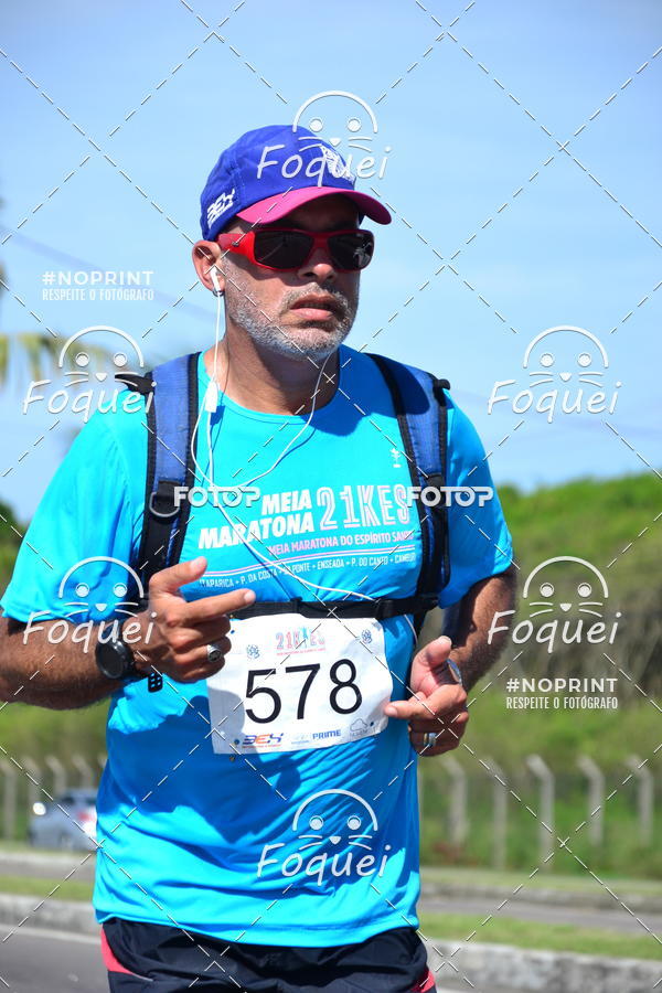 Buy your photos of the event21KES - Meia Maratona do Esprito Santo on Fotop