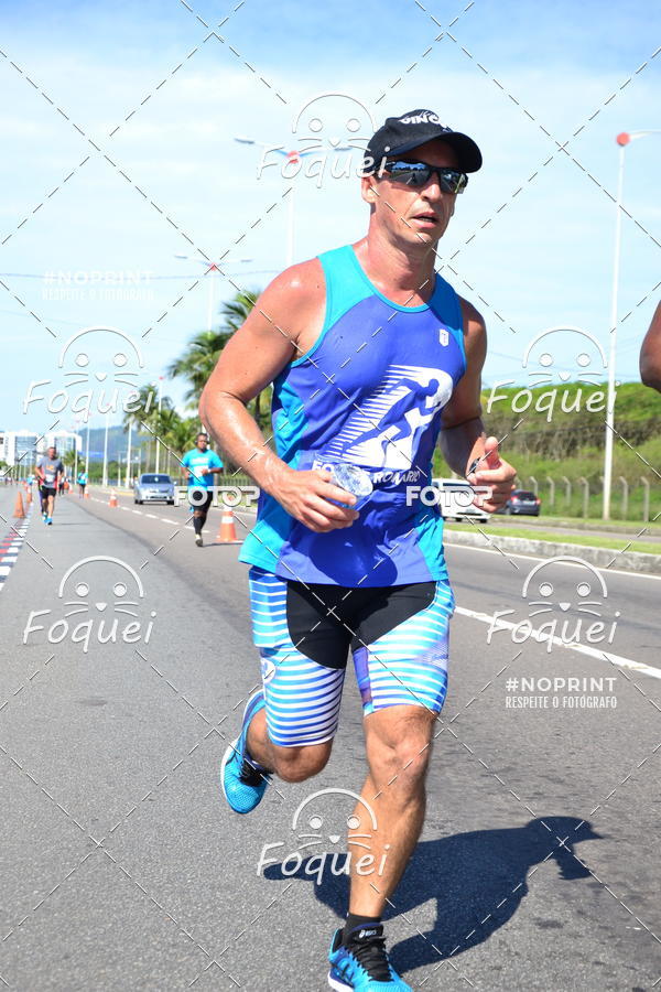 Buy your photos of the event21KES - Meia Maratona do Esprito Santo on Fotop