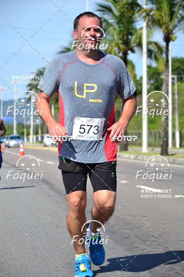 Buy your photos of the event21KES - Meia Maratona do Esprito Santo on Fotop