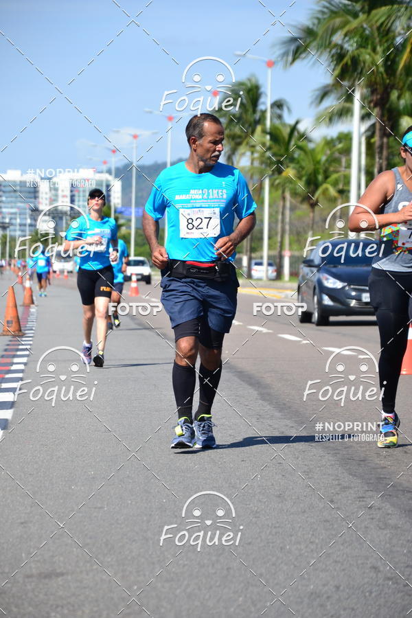 Buy your photos of the event21KES - Meia Maratona do Esprito Santo on Fotop