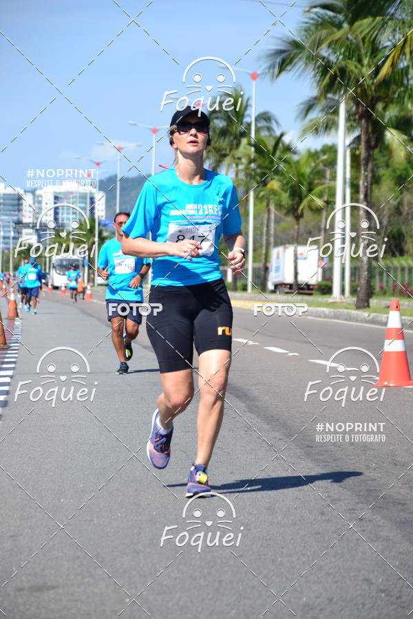 Buy your photos of the event21KES - Meia Maratona do Esprito Santo on Fotop