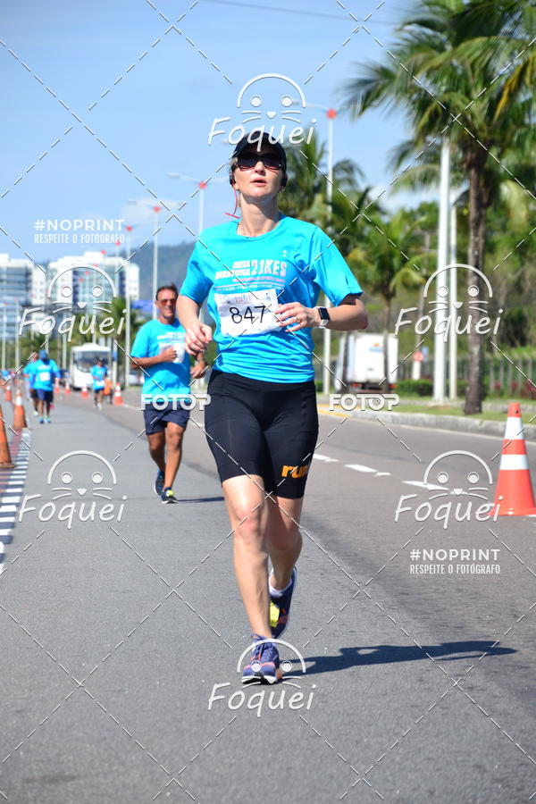 Buy your photos of the event21KES - Meia Maratona do Esprito Santo on Fotop