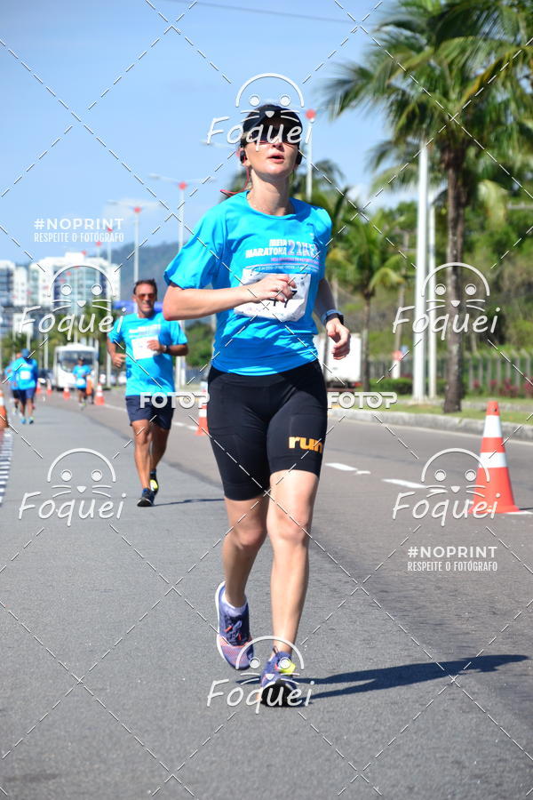 Buy your photos of the event21KES - Meia Maratona do Esprito Santo on Fotop