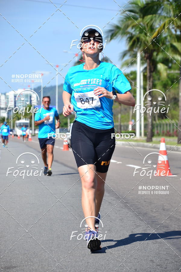 Buy your photos of the event21KES - Meia Maratona do Esprito Santo on Fotop