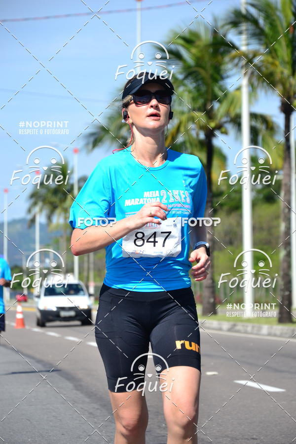 Buy your photos of the event21KES - Meia Maratona do Esprito Santo on Fotop