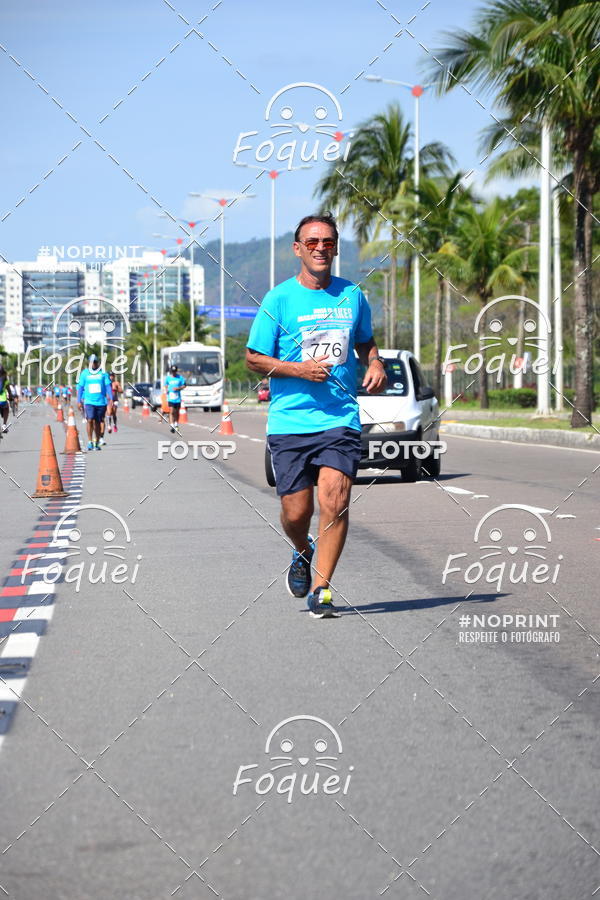 Buy your photos of the event21KES - Meia Maratona do Esprito Santo on Fotop