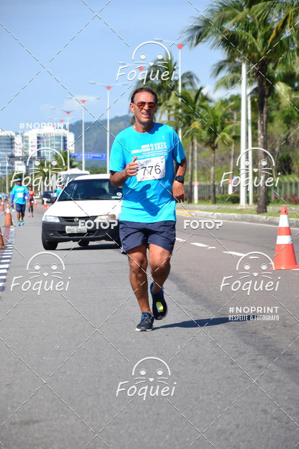 Buy your photos of the event21KES - Meia Maratona do Esprito Santo on Fotop