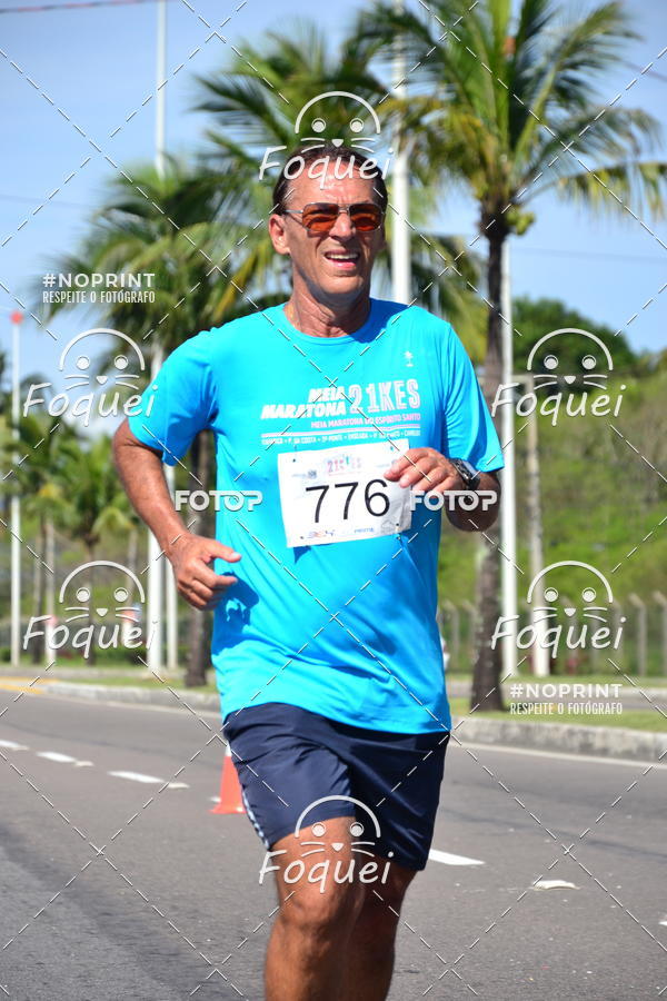 Buy your photos of the event21KES - Meia Maratona do Esprito Santo on Fotop