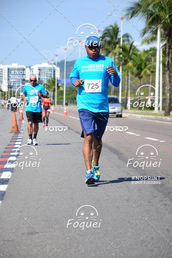Buy your photos of the event21KES - Meia Maratona do Esprito Santo on Fotop