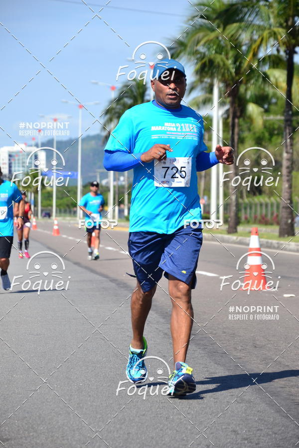 Buy your photos of the event21KES - Meia Maratona do Esprito Santo on Fotop