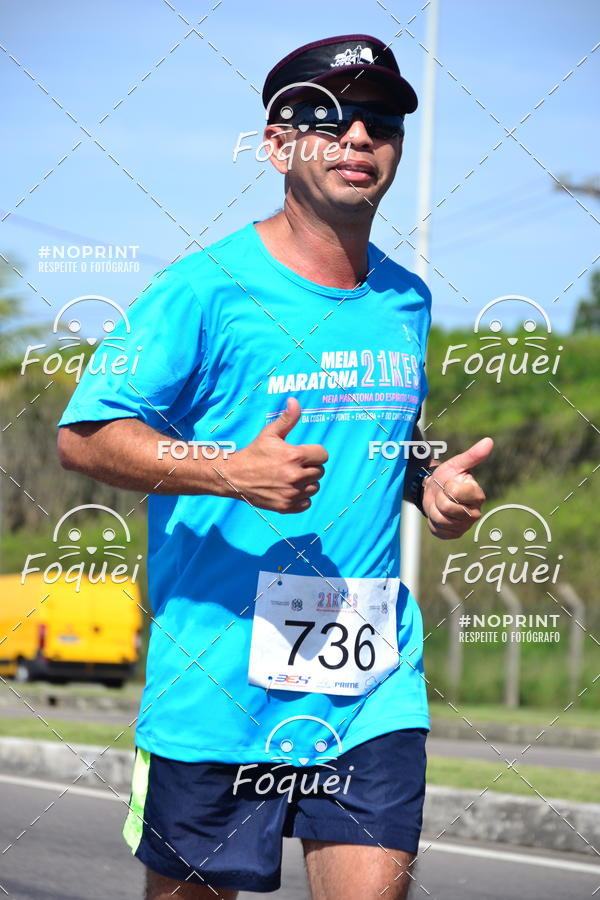 Buy your photos of the event21KES - Meia Maratona do Esprito Santo on Fotop