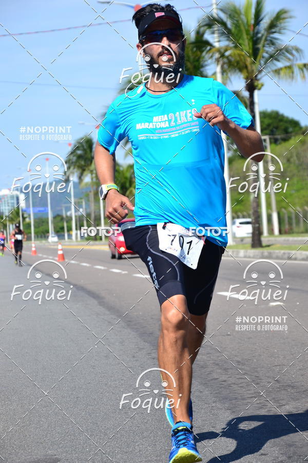Buy your photos of the event21KES - Meia Maratona do Esprito Santo on Fotop