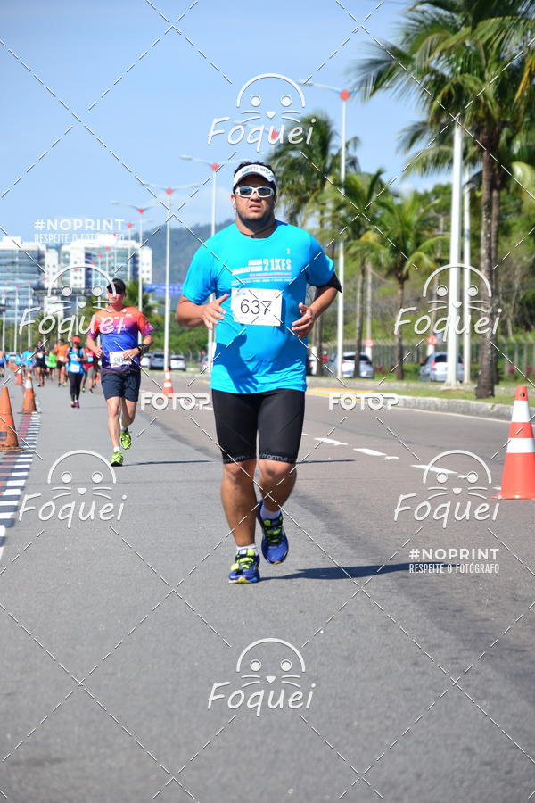 Buy your photos of the event21KES - Meia Maratona do Esprito Santo on Fotop