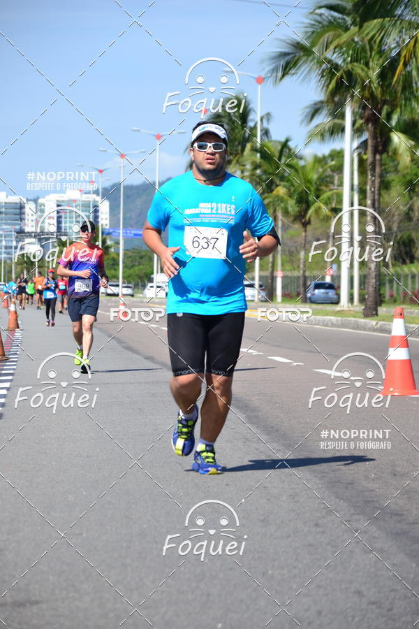 Buy your photos of the event21KES - Meia Maratona do Esprito Santo on Fotop