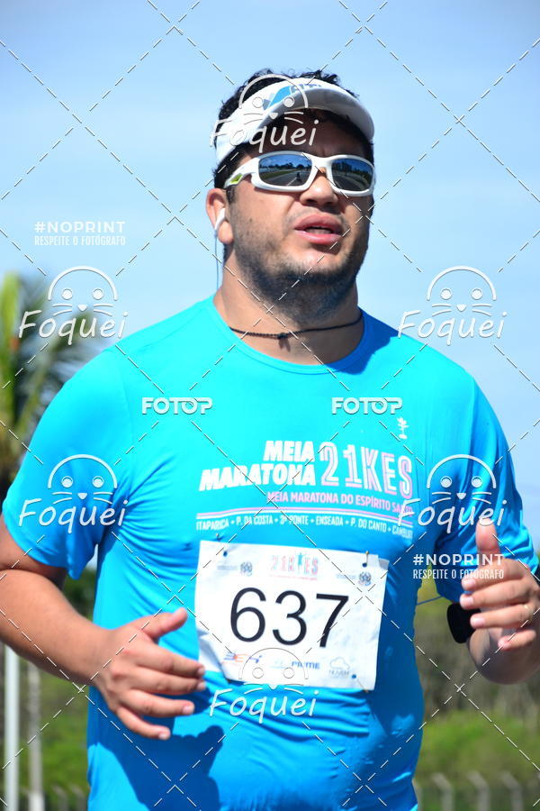 Buy your photos of the event21KES - Meia Maratona do Esprito Santo on Fotop
