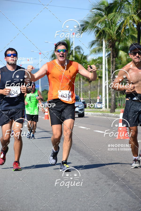 Buy your photos of the event21KES - Meia Maratona do Esprito Santo on Fotop