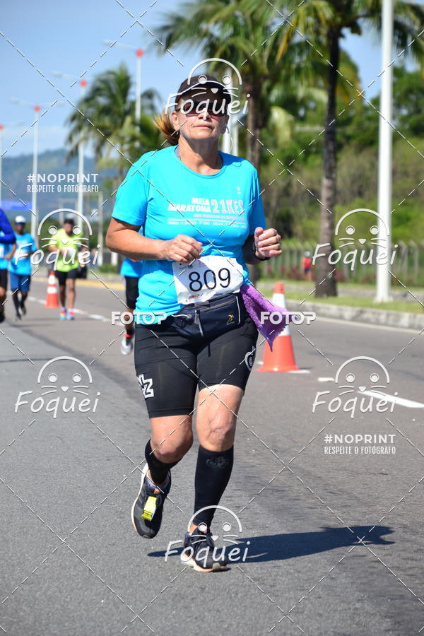 Buy your photos of the event21KES - Meia Maratona do Esprito Santo on Fotop