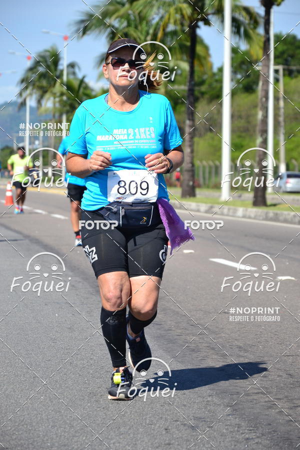Buy your photos of the event21KES - Meia Maratona do Esprito Santo on Fotop