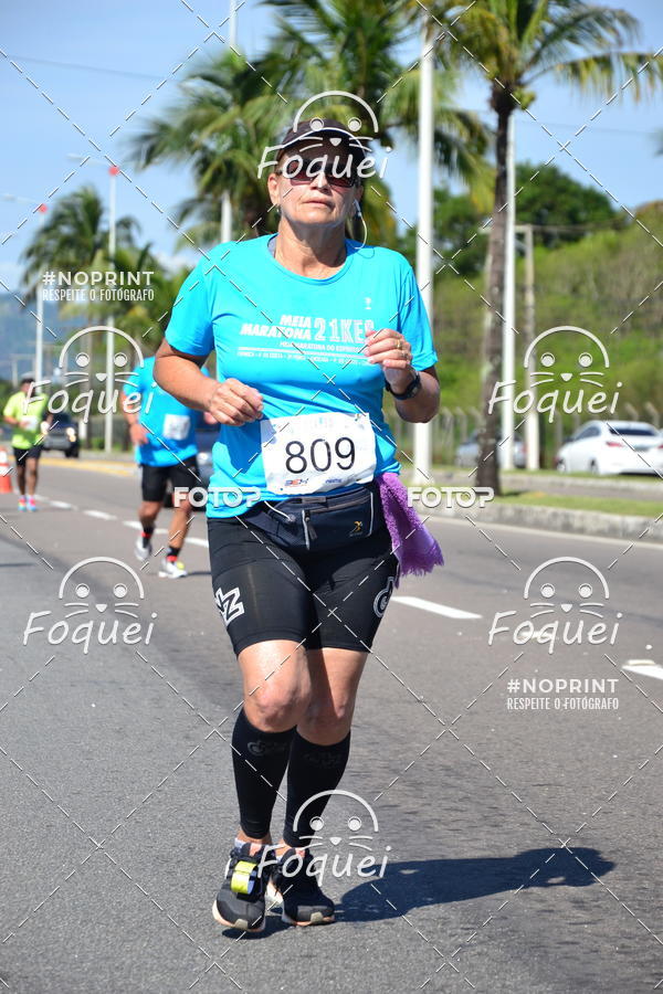 Buy your photos of the event21KES - Meia Maratona do Esprito Santo on Fotop