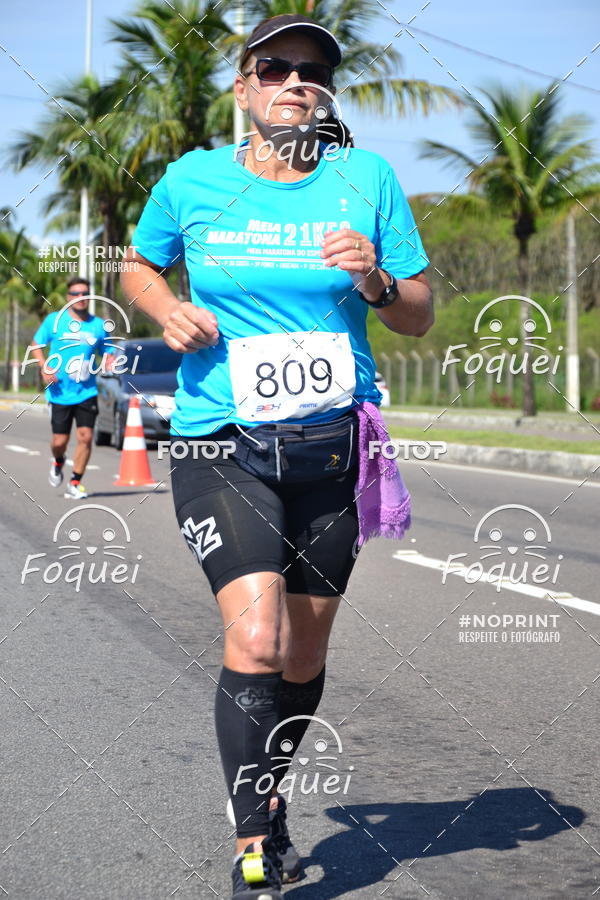 Buy your photos of the event21KES - Meia Maratona do Esprito Santo on Fotop