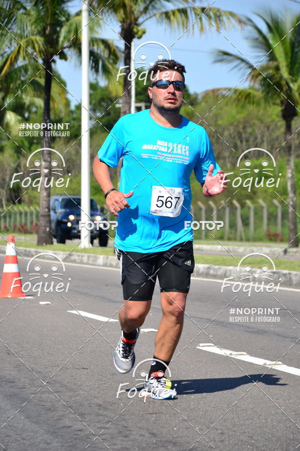 Buy your photos of the event21KES - Meia Maratona do Esprito Santo on Fotop