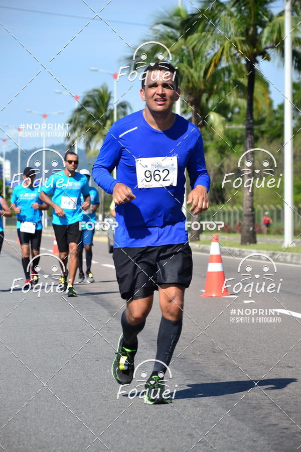 Buy your photos of the event21KES - Meia Maratona do Esprito Santo on Fotop