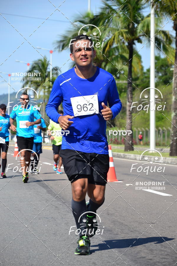 Buy your photos of the event21KES - Meia Maratona do Esprito Santo on Fotop