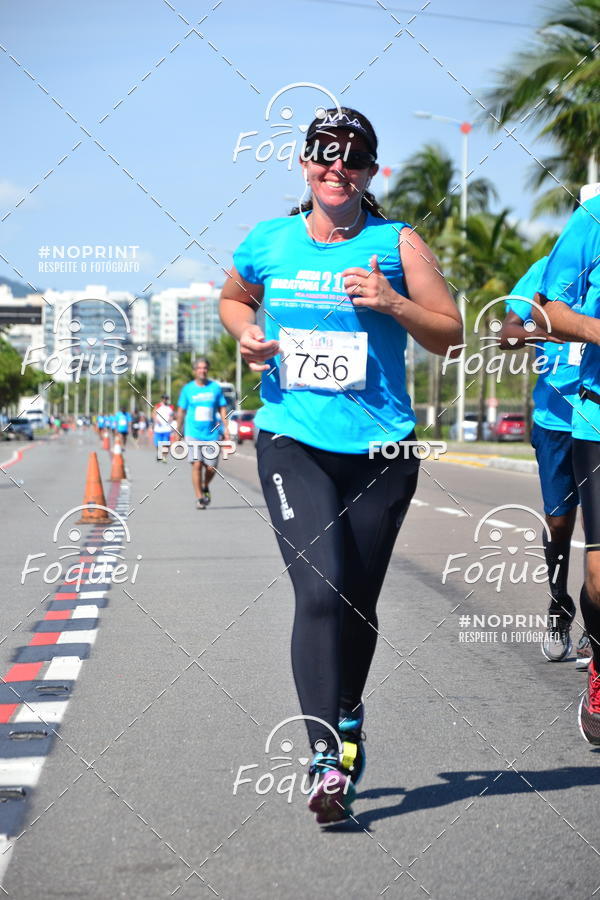 Buy your photos of the event21KES - Meia Maratona do Esprito Santo on Fotop