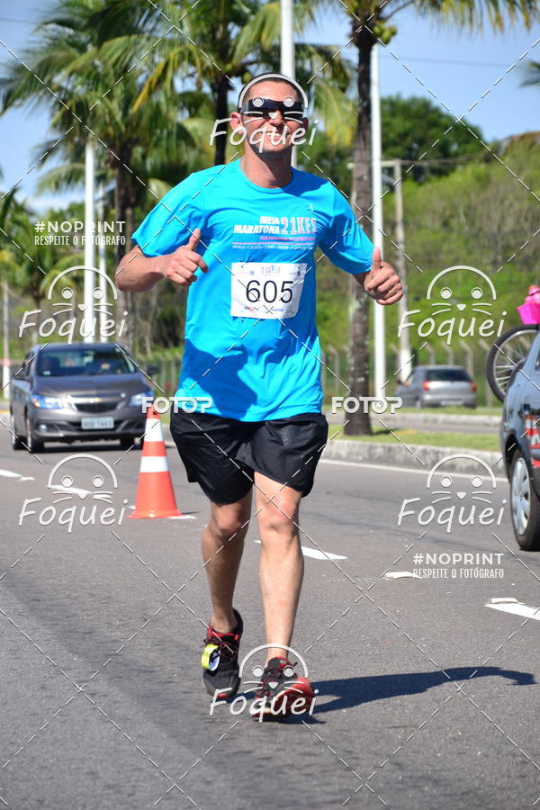 Buy your photos of the event21KES - Meia Maratona do Esprito Santo on Fotop