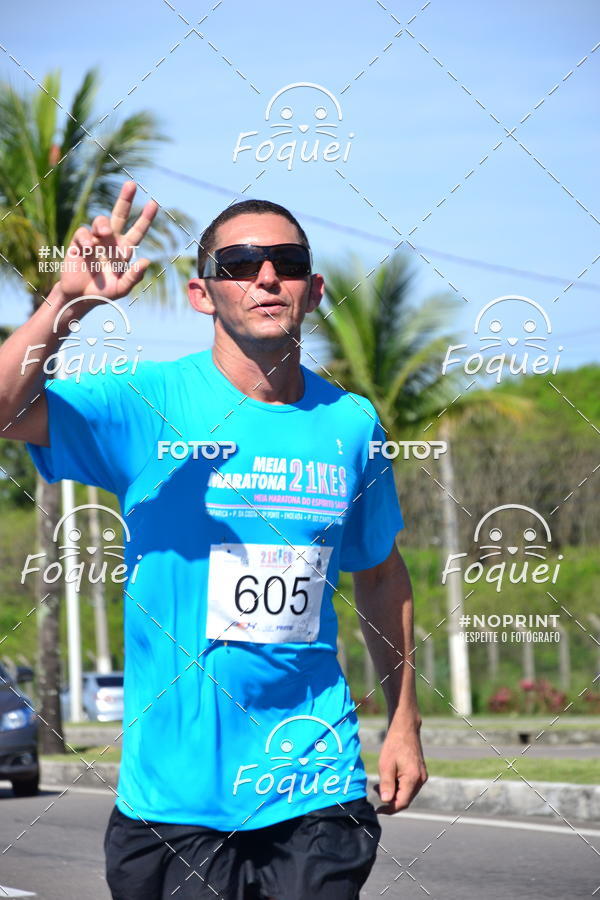 Buy your photos of the event21KES - Meia Maratona do Esprito Santo on Fotop
