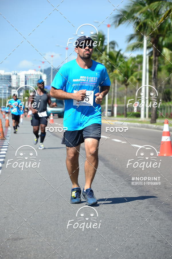 Buy your photos of the event21KES - Meia Maratona do Esprito Santo on Fotop