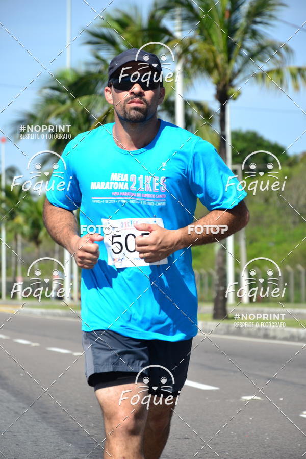 Buy your photos of the event21KES - Meia Maratona do Esprito Santo on Fotop