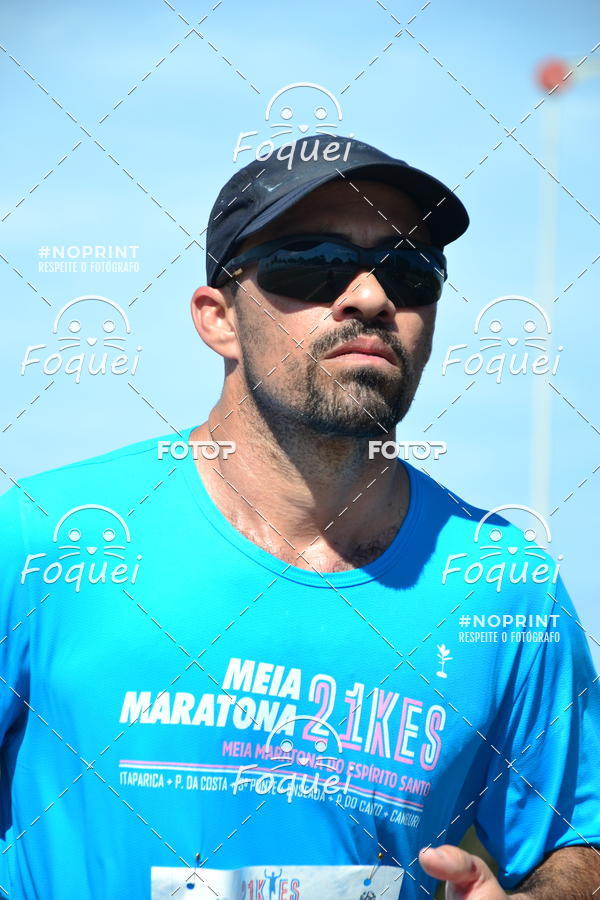 Buy your photos of the event21KES - Meia Maratona do Esprito Santo on Fotop