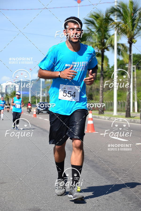 Buy your photos of the event21KES - Meia Maratona do Esprito Santo on Fotop